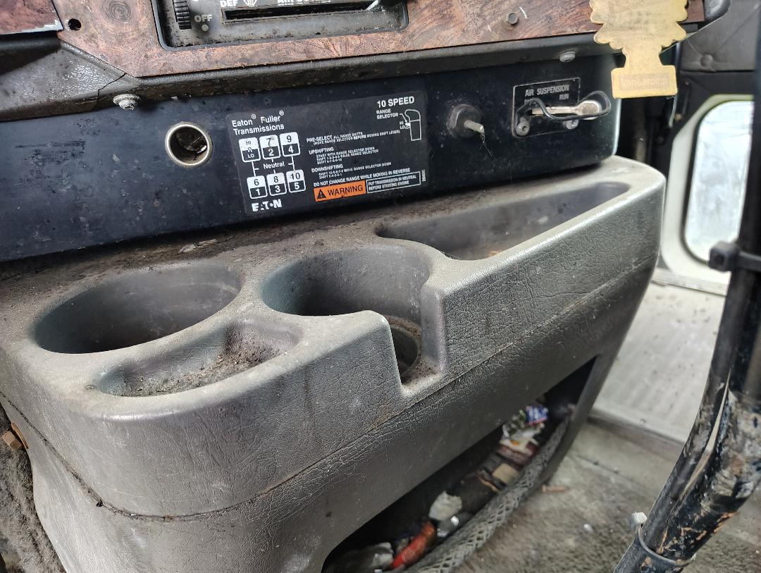 2000 INTERNATIONAL 9900 Eagle - Image 16